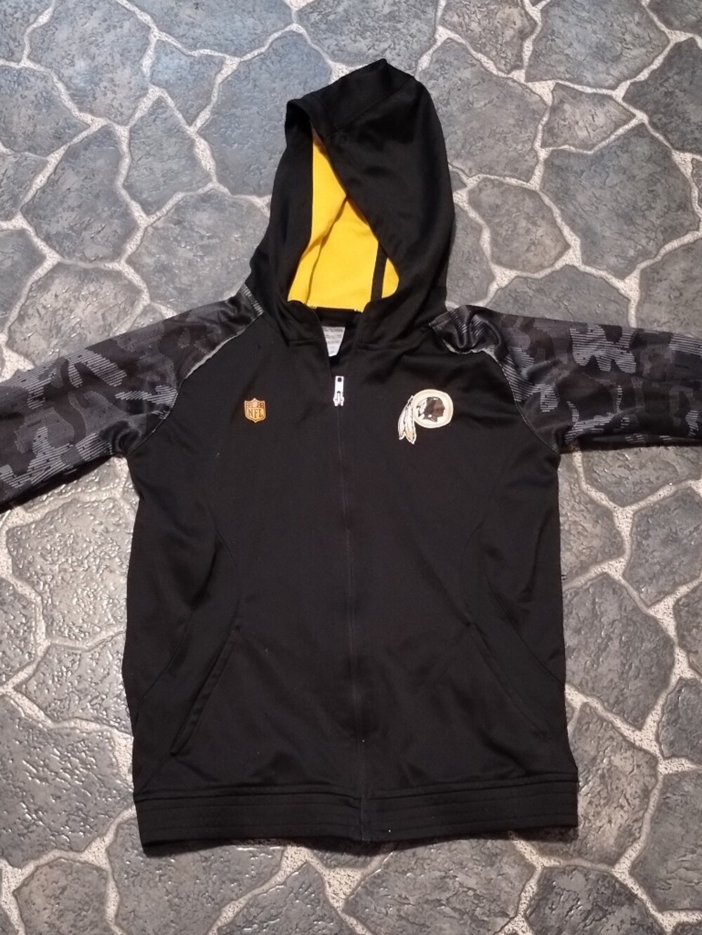 NFL Washington Redskins Black Full Zip Thick hoodie jacket youth size M VINTAGE